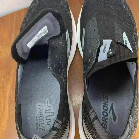 Brooks Levitate 4 Black White Men's Sneakers Size 11.5 - Picture 6 of 8